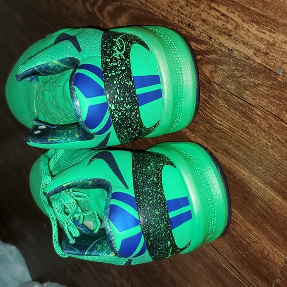 Kobe Nike Sneakers 5Y - Picture 9 of 12